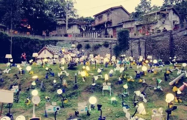 与摄影师骑行脚踏车体验台北市民生活