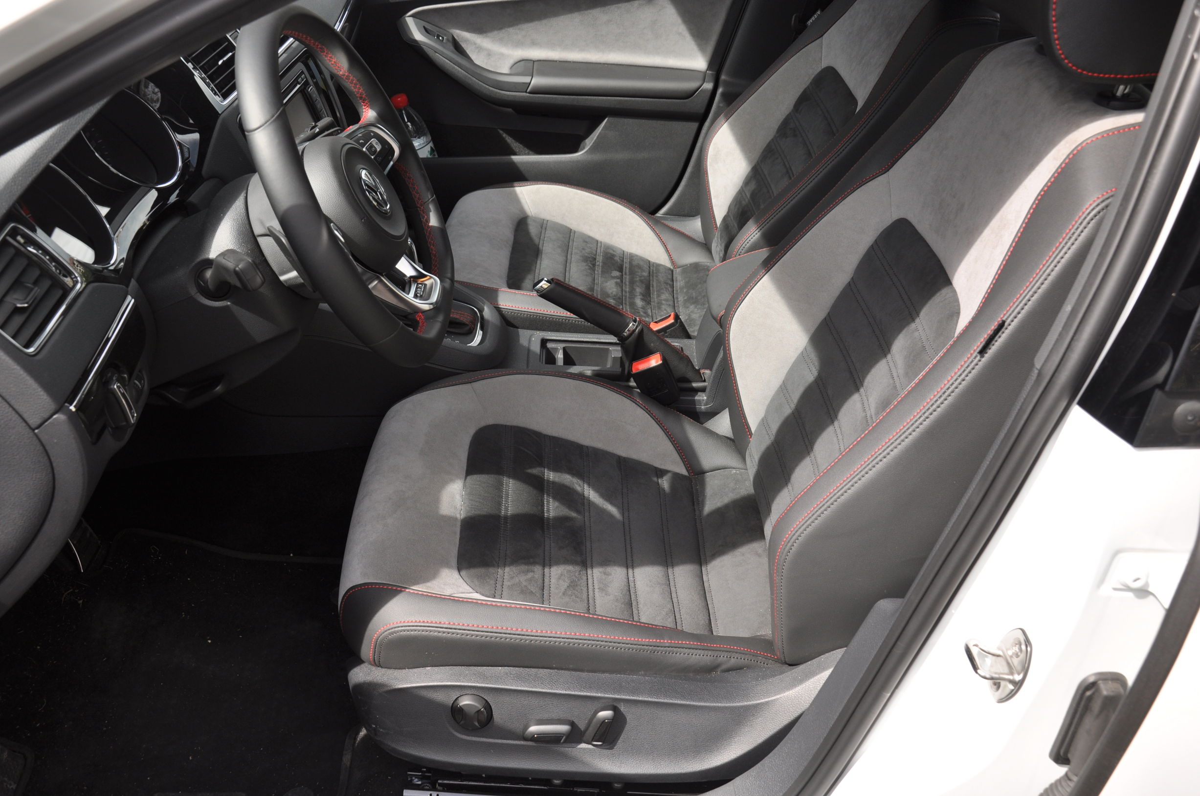 新款大众速腾gli实车曝光,大众速腾gli全新实车曝光