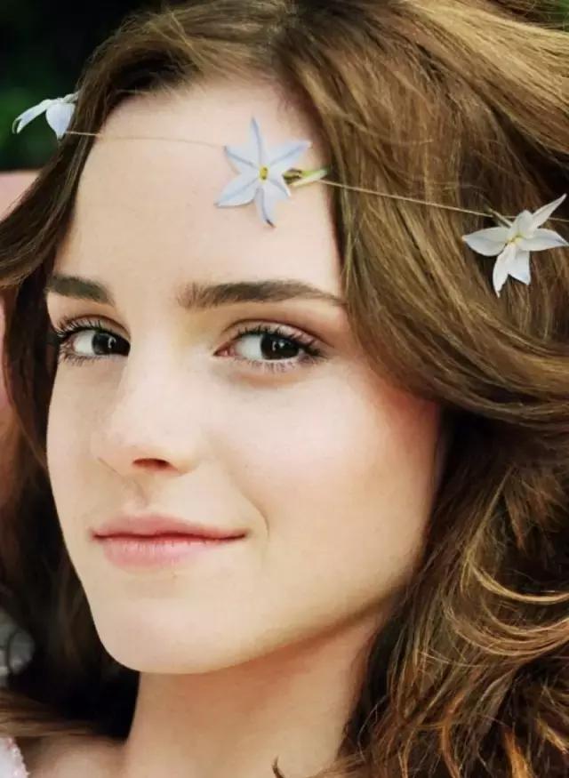 为何不适合正红色口红,女人一定要有一支正红色口红