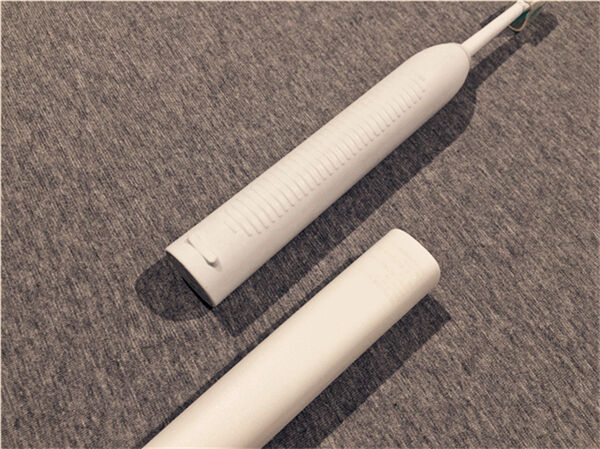 飞利浦电动牙刷刷牙示范,你真的会刷牙吗高清图片