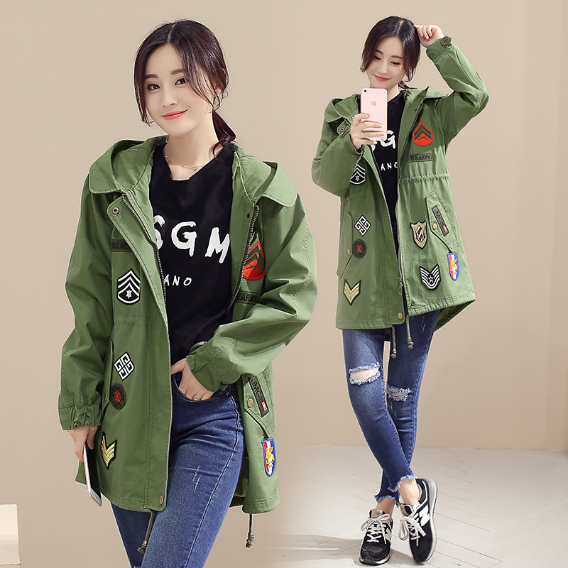 初秋风衣气质穿搭高级感,简单大方时尚款早秋风衣