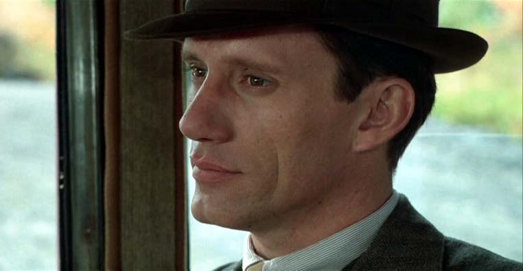 男人必看的几部经典电影,这部电影堪称绝版经典强烈推荐