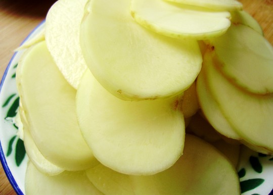 晒黑了不要怕,这些方法让你秒白回来