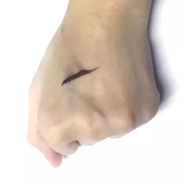 防水眼线笔排名第一品牌是,防水眼线笔新手推荐哪款比较好看