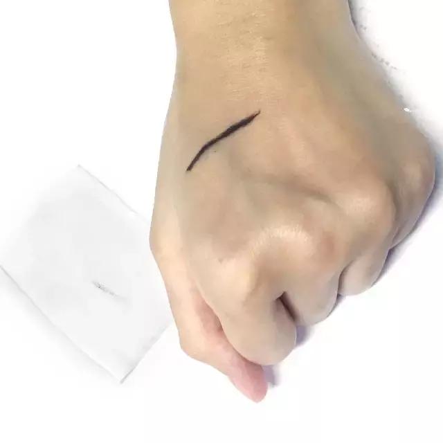 防水眼线笔排名第一品牌是,防水眼线笔新手推荐哪款比较好看