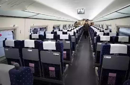 t开头的火车靠窗的座位号是多少,火车座位分布图靠窗是多少号