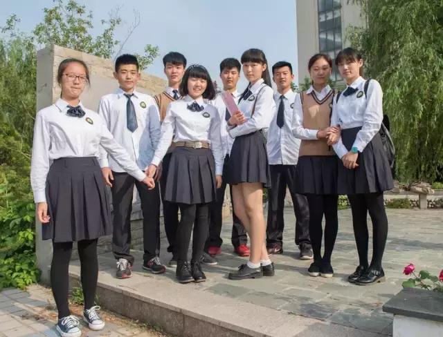 郑州哪些中学蓝色校服好看,郑州各中学校服