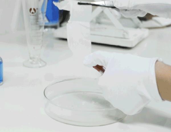 他为女朋友做了一款卫生巾