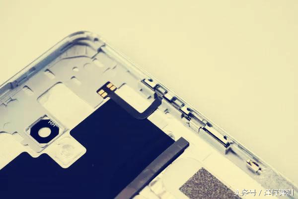 魅蓝e手机测评,魅蓝拆解视频大全