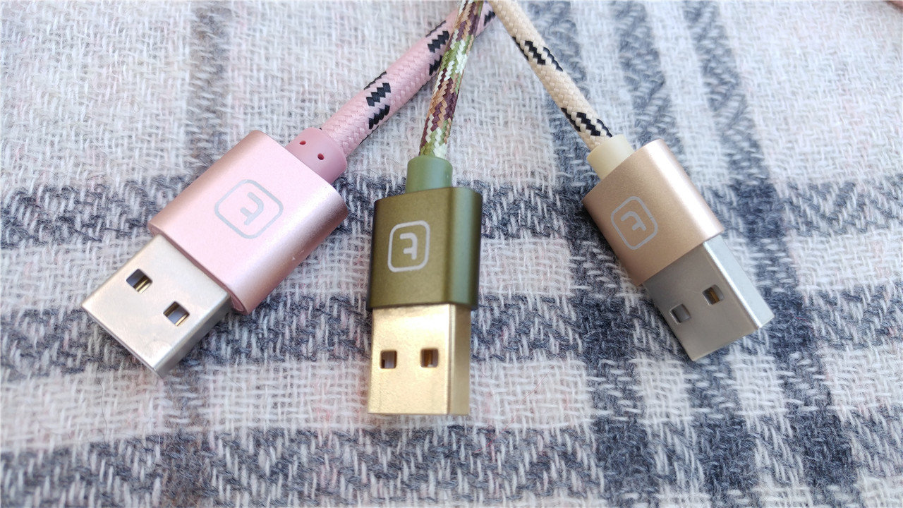 图拉斯三合一充电线,图拉斯30w充电头测评