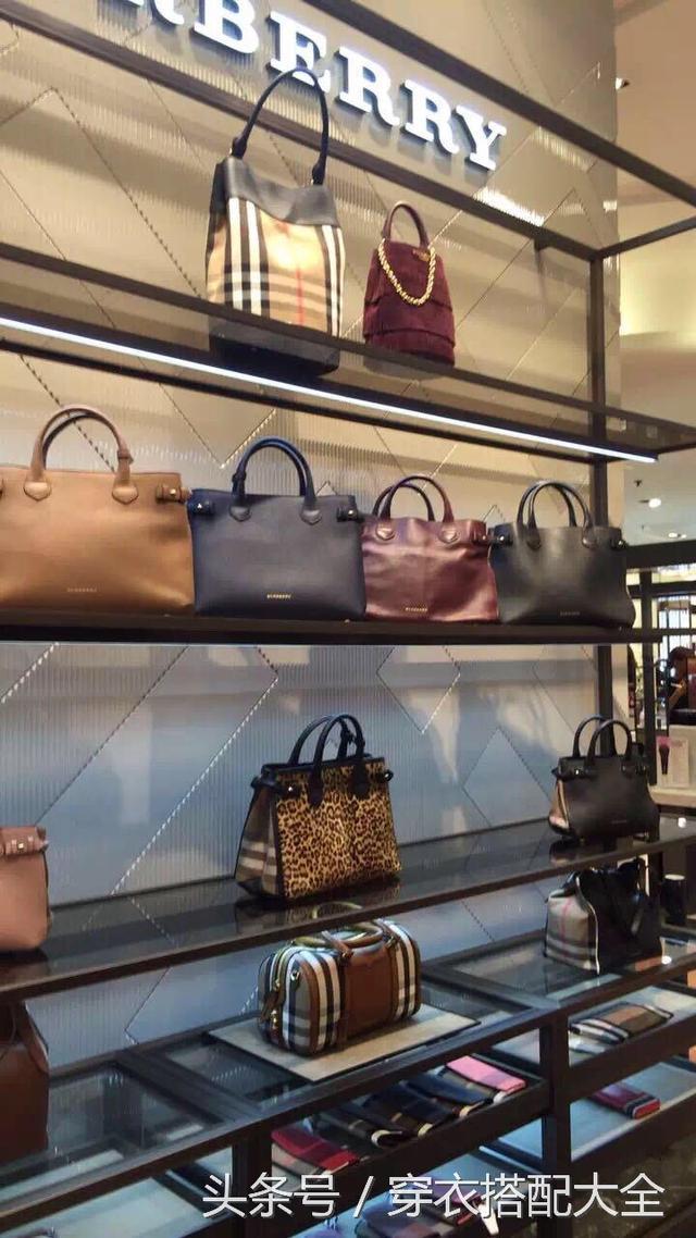 呀!终于知道代购多赚钱了,送给婆婆包的时候她说怎么不买lv