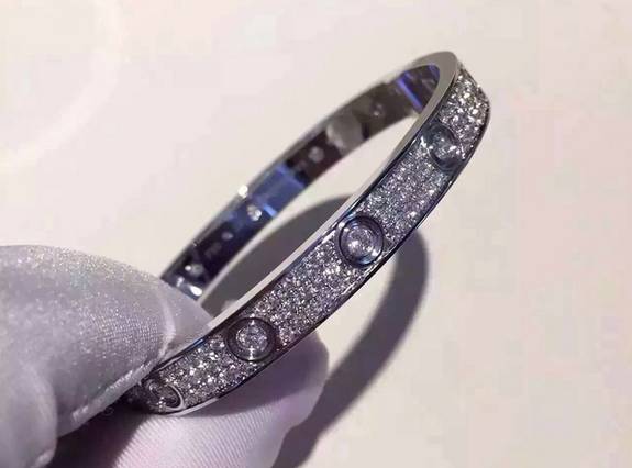 买仿品有必要吗,高仿和正品能一眼看出来吗