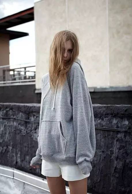 美式hiphop高街连帽卫衣,宽松潮牌oversize薄款卫衣搭配