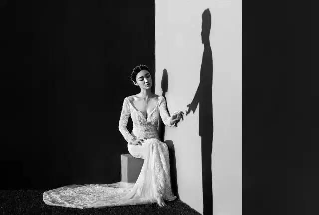 花了一个月工资拍婚纱照值得吗,拍一套婚纱照赚多少钱