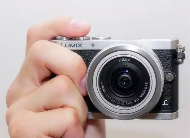 新手入门性价比高的微单相机推荐,3000元到4000元全画幅微单推荐