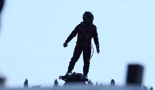 小样视界|“带你装逼带你飞”的悬浮滑板来啦!