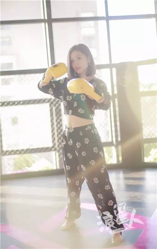 高颜值辣妈健身,健身辣妈惊艳亮相