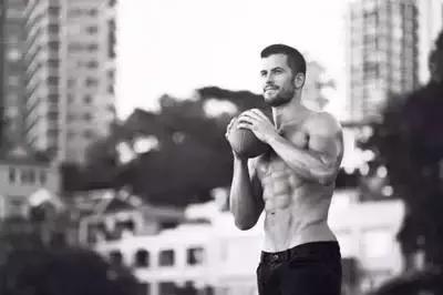 收下这诚意满满的干货，开始雕刻你的腹肌吧！