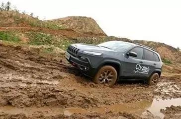 硬派越野车吊打suv,途观l与奥迪q5哪个性价比最高