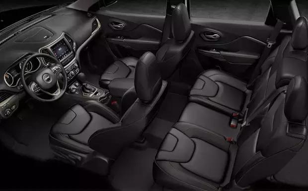 硬派越野车吊打suv,途观l与奥迪q5哪个性价比最高