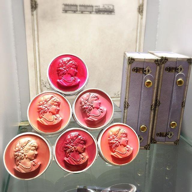 秋妆高端,秋冬季美妆类好物推荐