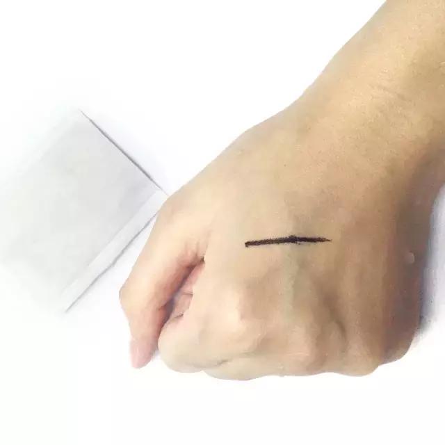 防水眼线笔排名第一品牌是,防水眼线笔新手推荐哪款比较好看