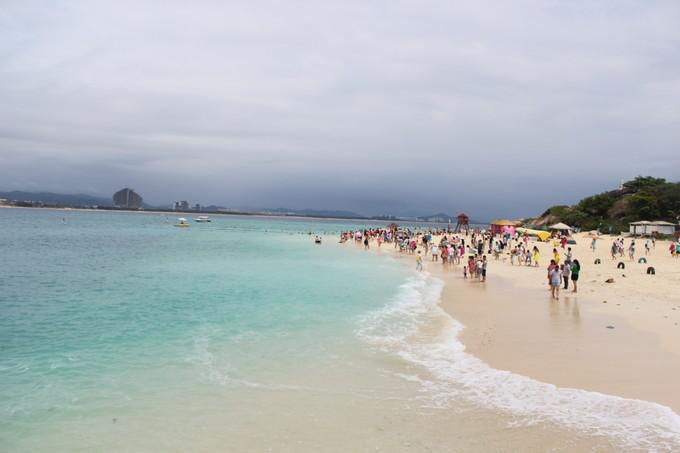 和闺蜜一起去三亚旅游的视频,和闺蜜去三亚旅游