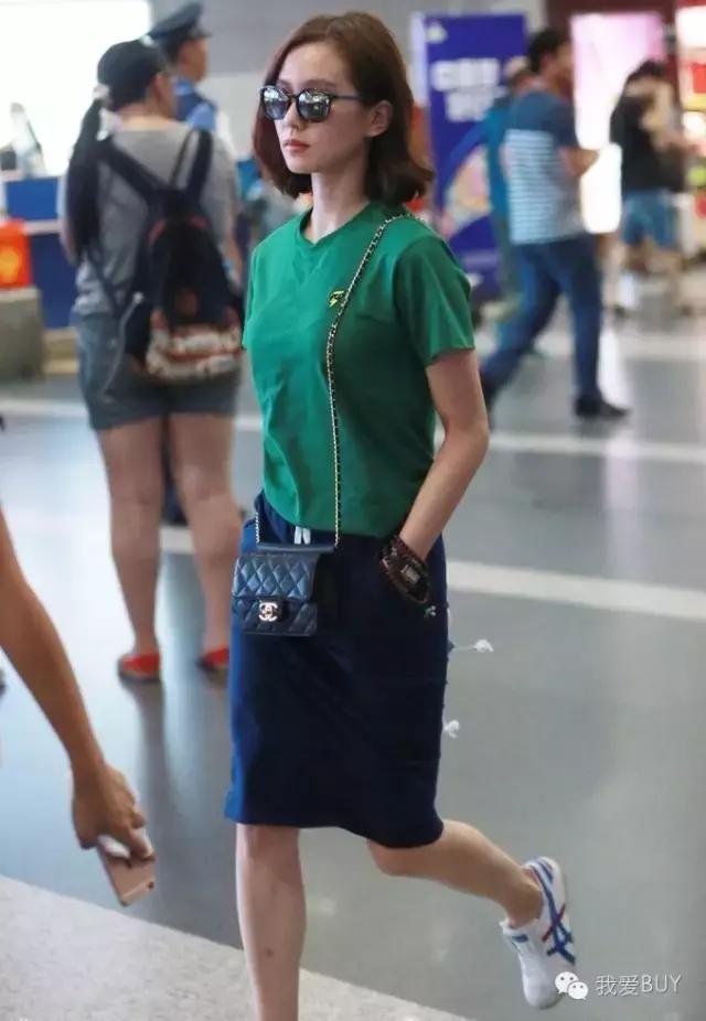 每周女星*服私**秀:89元T成功俘获刘诗诗,杨幂270元T够亲民