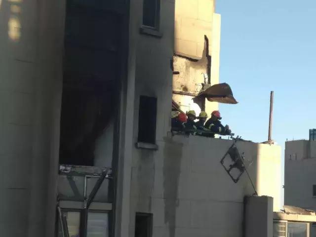 官方通报居民楼发生爆燃,尚佳新苑煤气爆炸后续