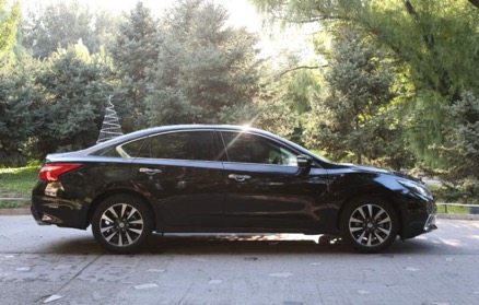 东风日产天籁2020款体验,最新款东风日产天籁试驾视频