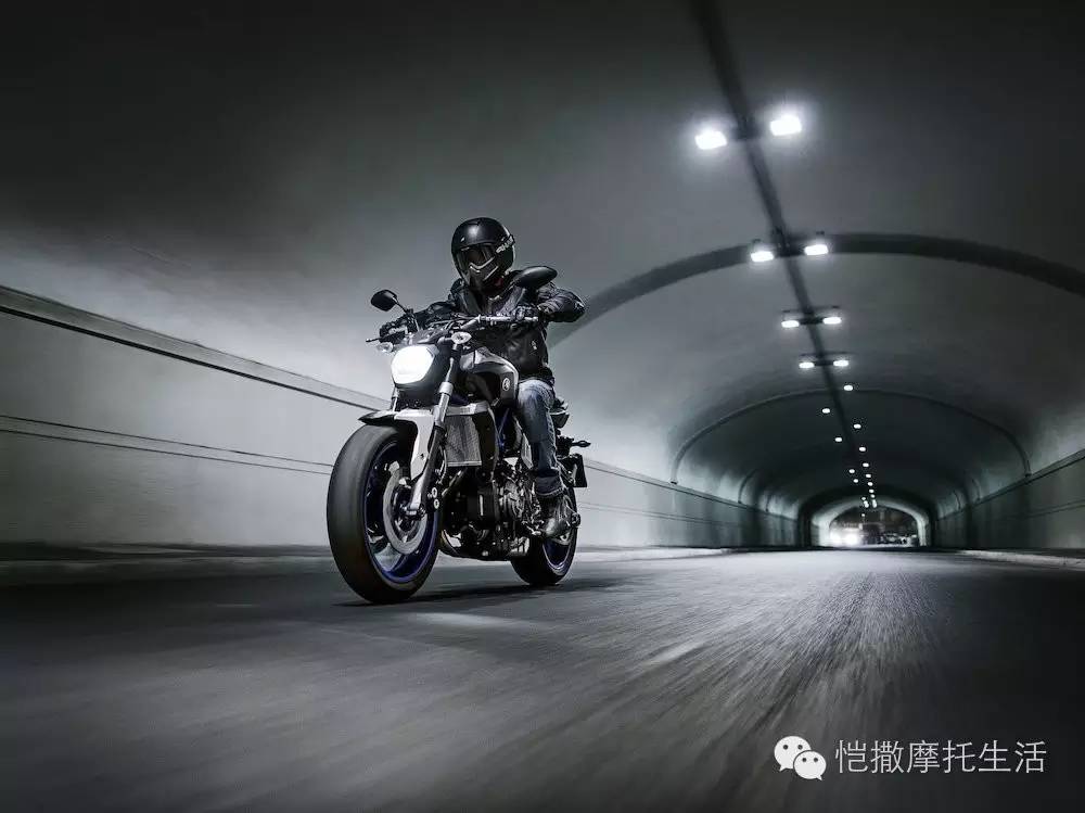 雅马哈mt072023款评测,雅马哈mt07在街车中是什么水平