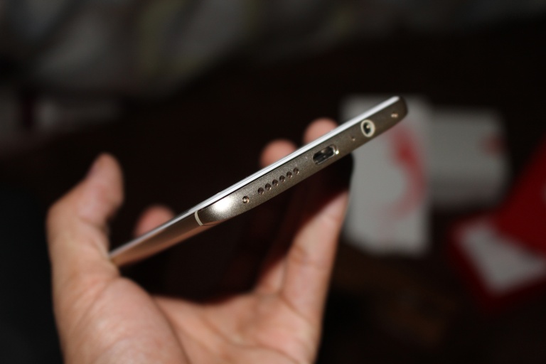 手感最好的手机一加,一加手感