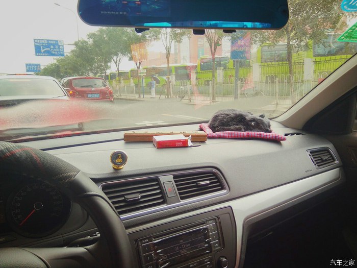 朗逸1.5t黑色提车,2022款朗逸1.5自动舒适版提车作业