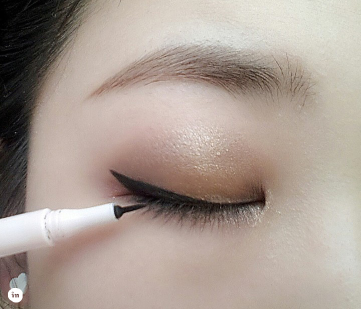 烟熏妆眼妆画法教程,港风烟熏妆眼影画法