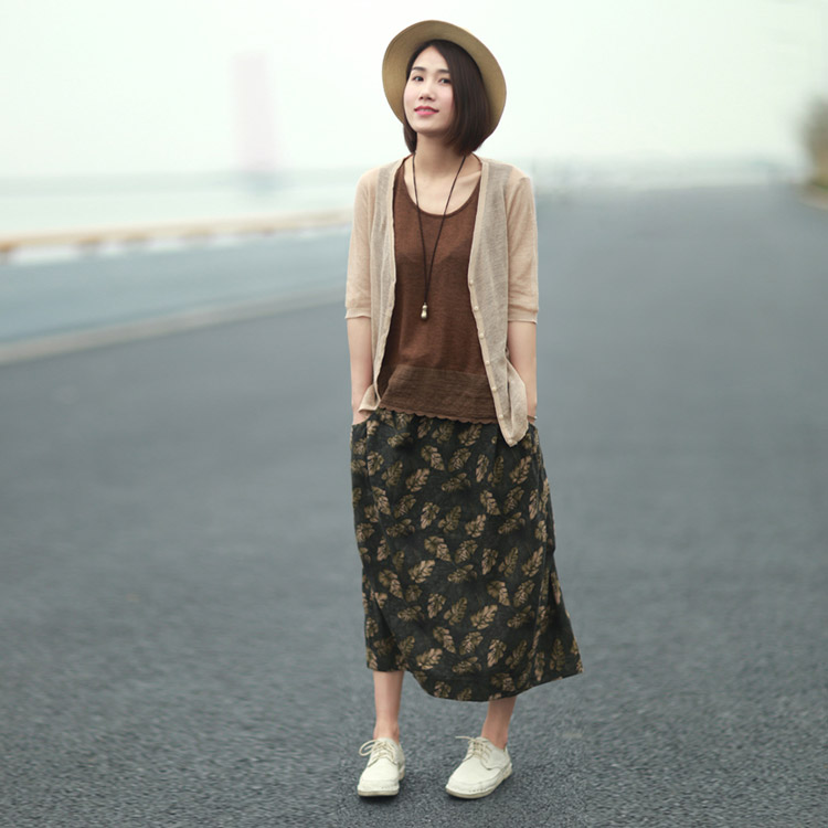 什么颜色的衣服在秋天穿最好看,今年最流行穿搭秋冬什么颜色