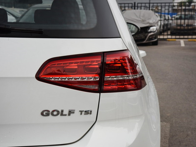 两厢车你难为旧爱更难抵新欢