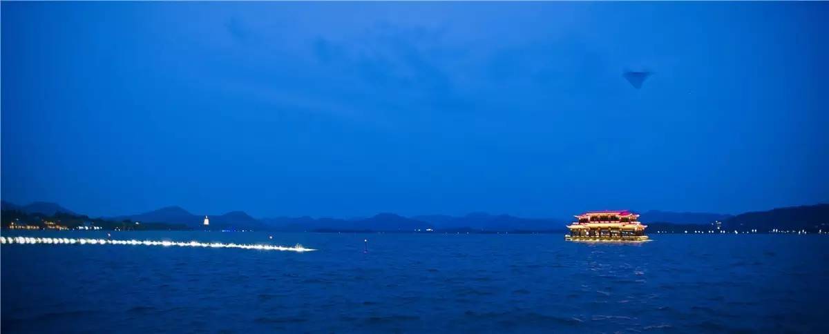 杭州西湖保俶塔夜景,杭州西湖夜景哪个地方好看