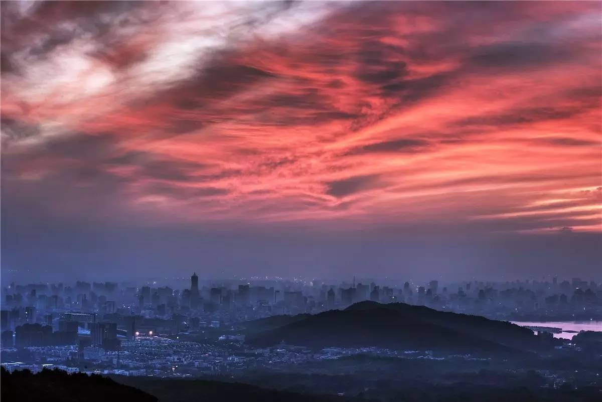 杭州西湖保俶塔夜景,杭州西湖夜景哪个地方好看