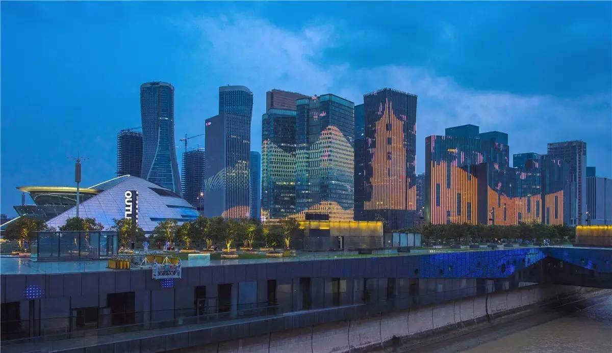 杭州西湖保俶塔夜景,杭州西湖夜景哪个地方好看