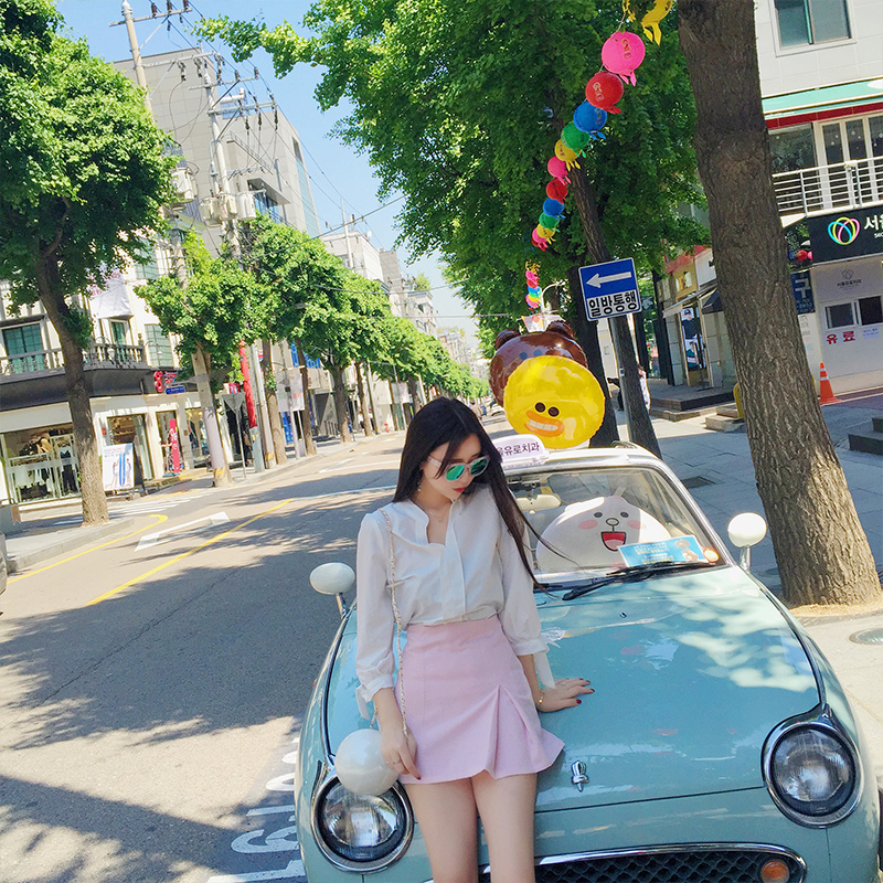 白衬衫的肖奈,肖奈和室友们穿西装