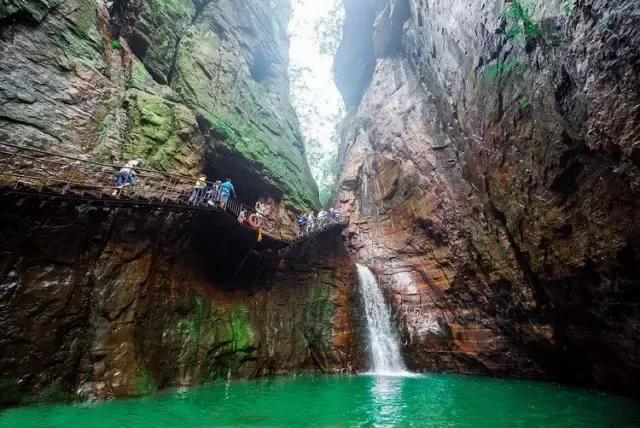 悬泉飞瀑的风景图,悬泉山瀑布在什么地方