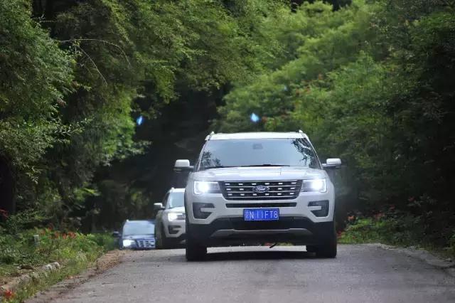 先定一个小目标，比方说先来辆福特探险者