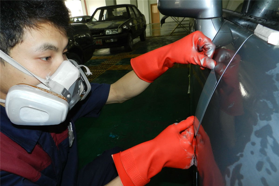 汽修店钣金喷漆做坏了怎么办,汽修店喷漆有瑕疵可以要求赔偿吗