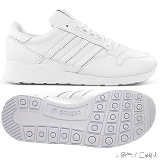 秋冬日系小白鞋怎么搭配,秋冬必备的一双百搭鞋