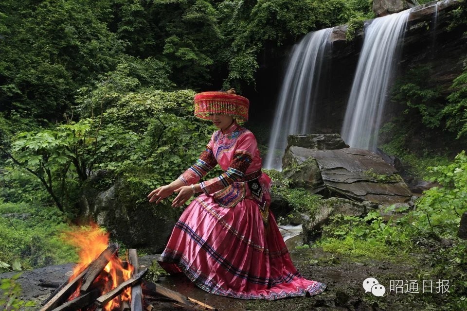 点赞镇雄丨世界上爱你最长久的地方获奖啦，组图附故事！