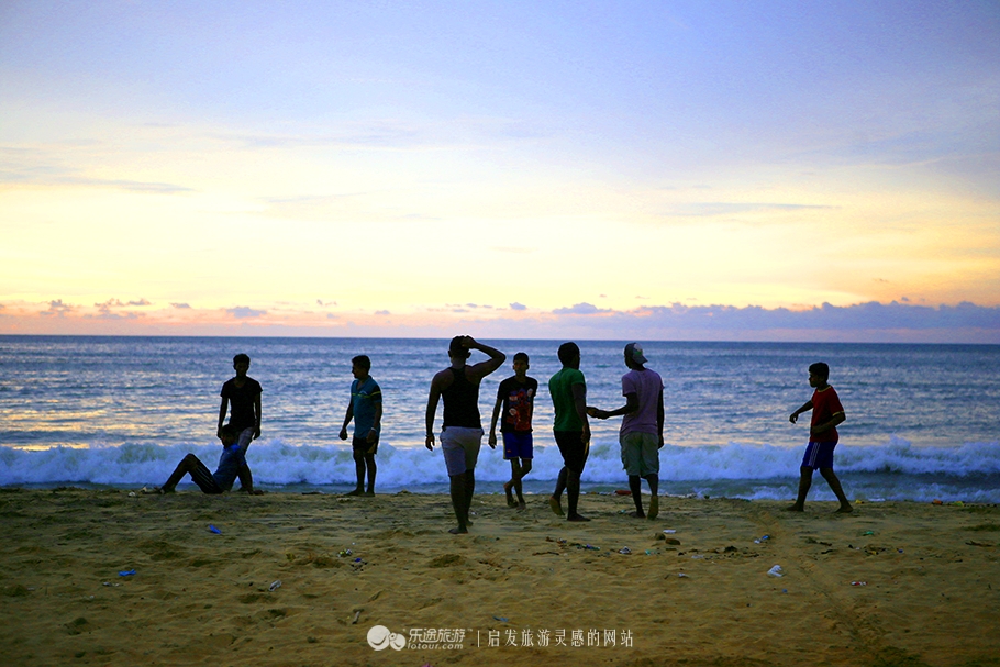 当足球遇上夕阳,当足球遇见奇骏