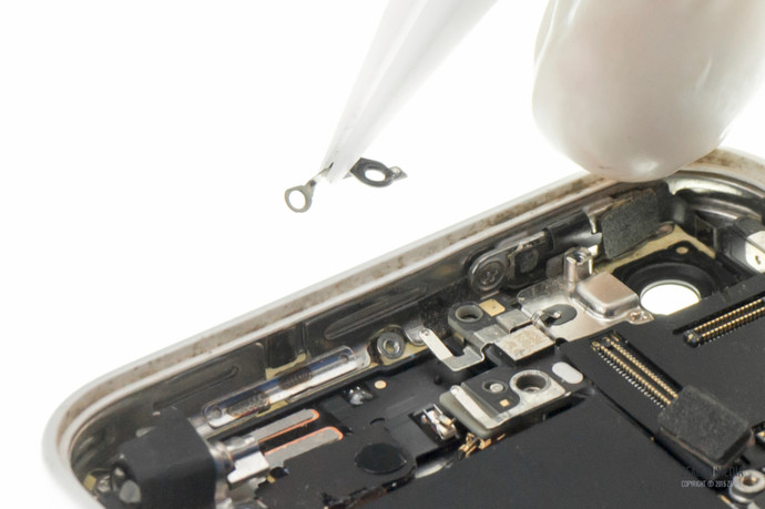 拆修iphone手机,苹果5c换后壳