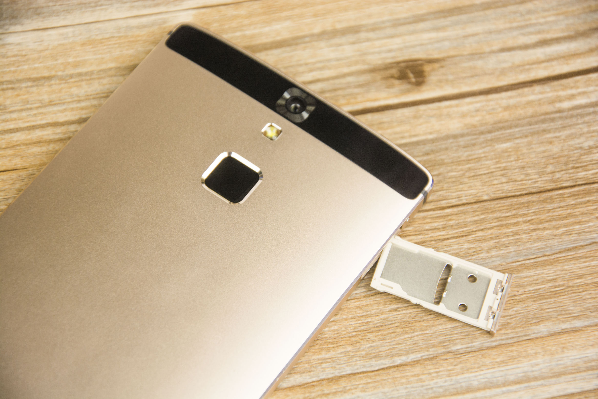 青葱metal手机拆机,未来千元手机