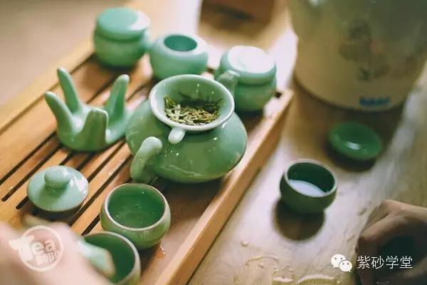 云想衣裳花想容露华浓诗句配音,云想衣裳花想容拂槛露华浓合拍