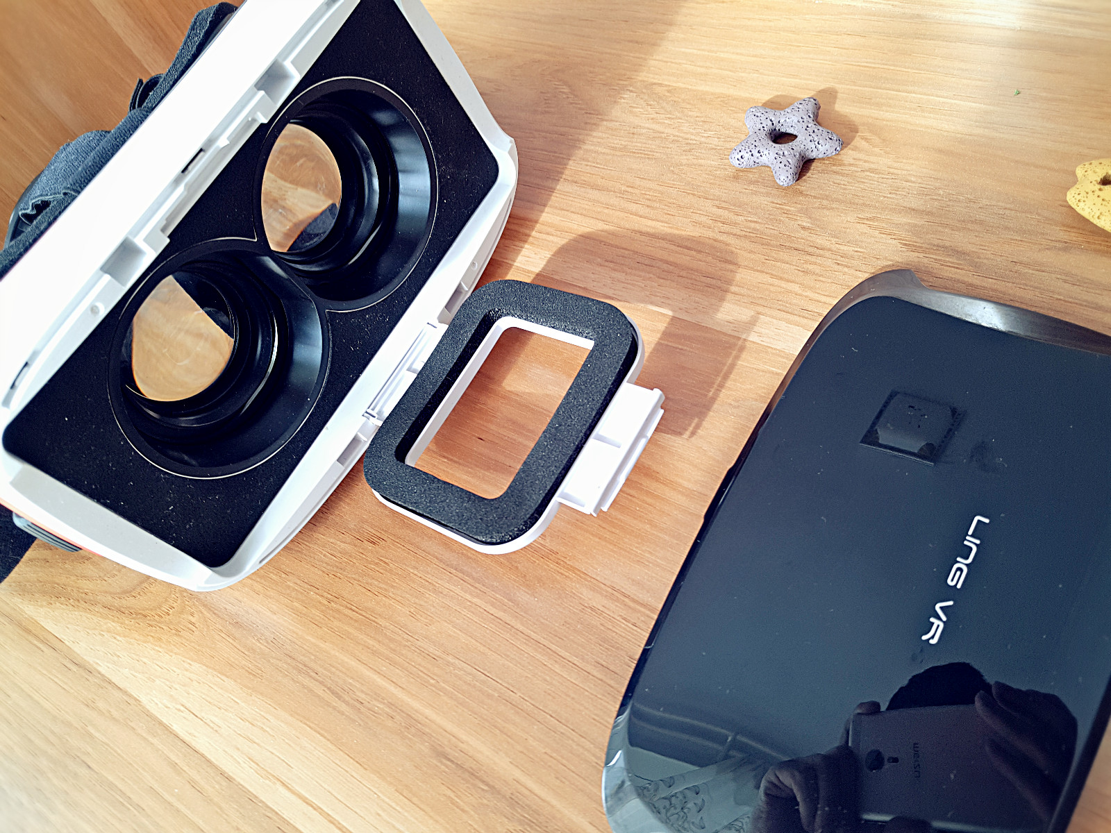 vr眼镜看小视频可以身临其境嘛,普通vr眼镜看手机上的视频效果